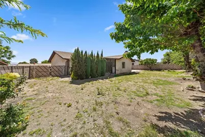 13100 Rain Shadow Road, Victorville, CA 92395 - Photo 11