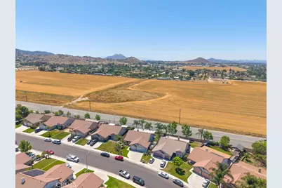 22978 Via Santana, Nuevo, CA 92567 - Photo 49