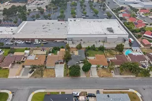 19008 Grove Pl, Bloomington, CA 92316 - Photo 35