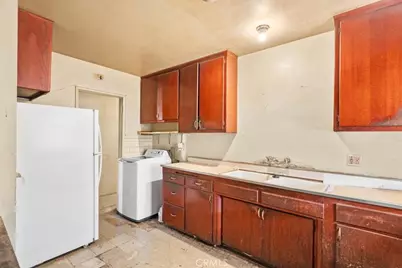 1243 Mandalay, Ontario, CA 91764 - Photo 11