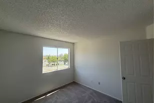 21391 Blossom Hill Ln, Moreno Valley, CA 92557 - Photo 29