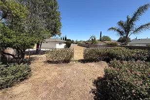 15820 Rainbow Dr, Fontana, CA 92335 - Photo 31