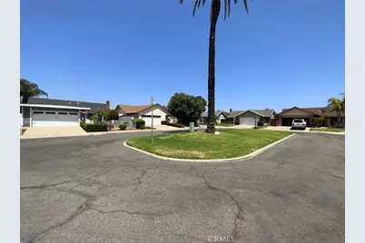 22561 Catania, Laguna Hills, CA 92653 - Photo 13