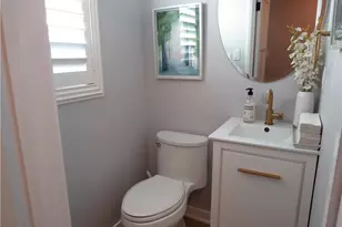 725 W 111th St, Los Angeles, CA 90044 - Photo 21