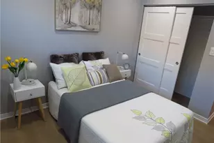 725 W 111th St, Los Angeles, CA 90044 - Photo 23