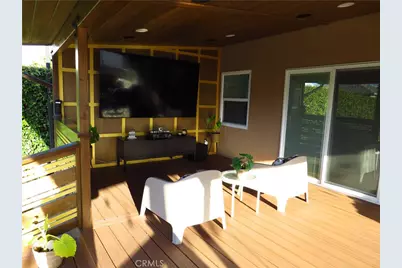 725 W 111th Street, Los Angeles, CA 90044 - Photo 31