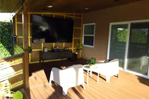 725 W 111th St, Los Angeles, CA 90044 - Photo 31