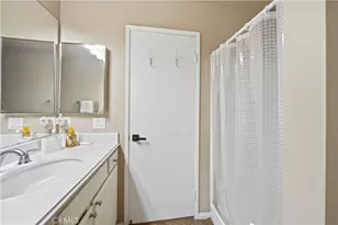 18103 Erik Ct, Canyon Country, CA 91387 - Photo 27