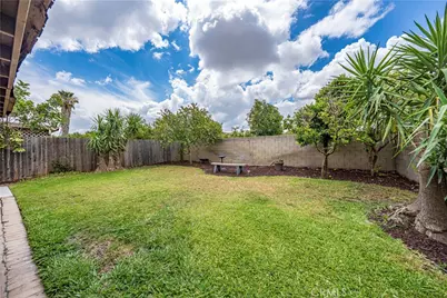 14325 Chesebro Court, Fontana, CA 92335 - Photo 37