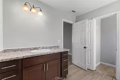 16397 Orange Way, Fontana, CA 92335 - Photo 21