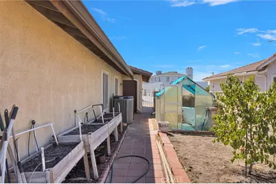 13748 Greenwood, Victorville, CA 92395 - Photo 49
