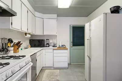 1005 Nana, Big Bear City, CA 92314 - Photo 9