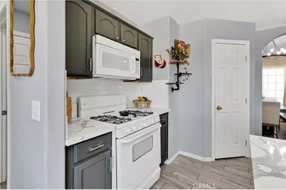 16081 Sitting Bull, Victorville, CA 92395 - Photo 17