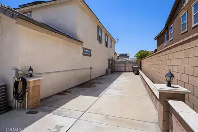 5377 Strawberry, Fontana, CA 92336 - Photo 45