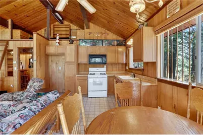 858 Poe Court, Lake Arrowhead, CA 92352 - Photo 11