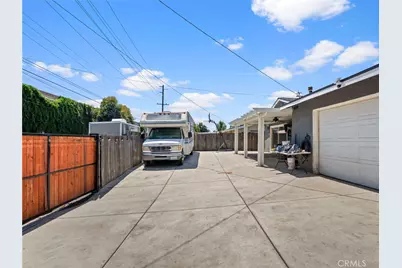 952 E La Verne, Pomona, CA 91767 - Photo 31