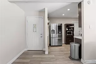 952 E La Verne, Pomona, CA 91767 - Photo 11