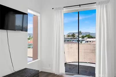 4830 Elmwood Avenue #302, Los Angeles, CA 90004 - Photo 15