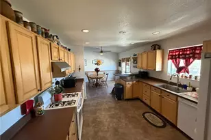 6781 Palisade Way, Yucca Valley, CA 92284 - Photo 13
