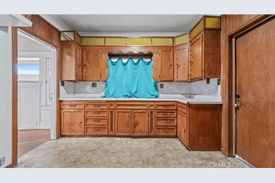 872 W 47th Street, Los Angeles, CA 90037 - Photo 19