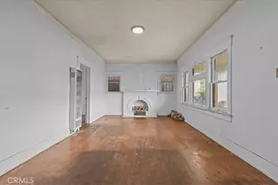 872 W 47th St, Los Angeles, CA 90037 - Photo 5