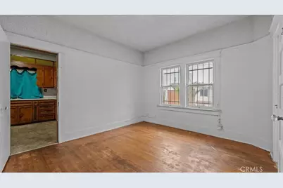 872 W 47th Street, Los Angeles, CA 90037 - Photo 27