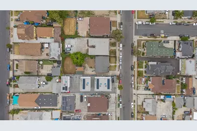 872 W 47th Street, Los Angeles, CA 90037 - Photo 47