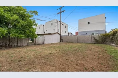872 W 47th Street, Los Angeles, CA 90037 - Photo 31
