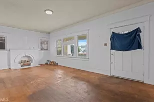 872 W 47th St, Los Angeles, CA 90037 - Photo 7