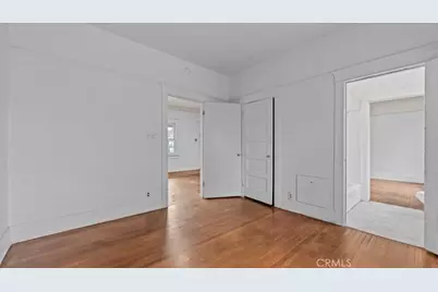 872 W 47th Street, Los Angeles, CA 90037 - Photo 21