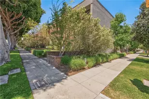 9321 Burton Wy, Beverly Hills, CA 90210 - Photo 35