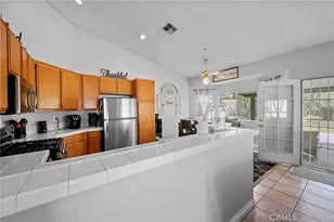 13760 Meadow Ct, Fontana, CA 92337 - Photo 11
