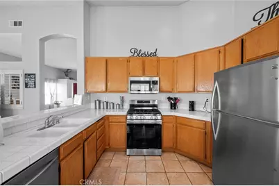 13760 Meadow Court, Fontana, CA 92337 - Photo 15