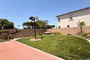 196 Bonita, Rialto, CA 92376 - Photo 27