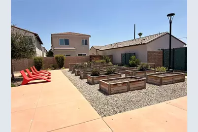 196 Bonita, Rialto, CA 92376 - Photo 25