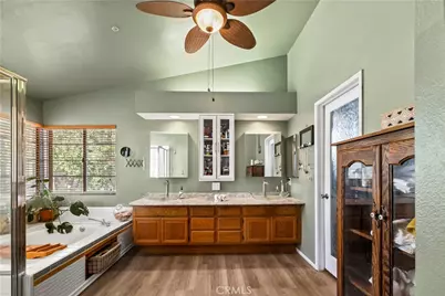 14178 Mendocino Court, Fontana, CA 92336 - Photo 19