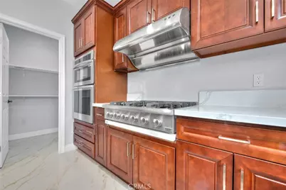 10877 Cameron Court, Corona, CA 92883 - Photo 15