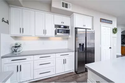 1520 Dianne, Corona, CA 92881 - Photo 17