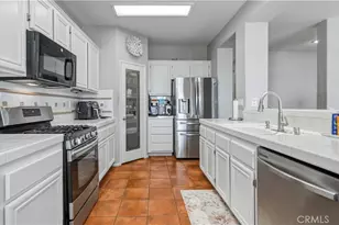 16175 Blue Haven Ct, Riverside, CA 92503 - Photo 13