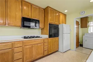 1045 Casa Hermosa, Pomona, CA 91768 - Photo 13