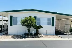 575 S Lyon, Hemet, CA 92543 - Photo 1