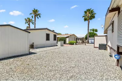 1525 W Oakland #27, Hemet, CA 92543 - Photo 21