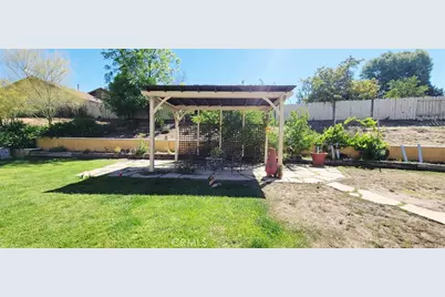 11051 Estacia, Yucaipa, CA 92399 - Photo 21