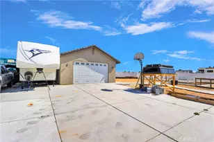 13315 Cochise, Apple Valley, CA 92308 - Photo 37