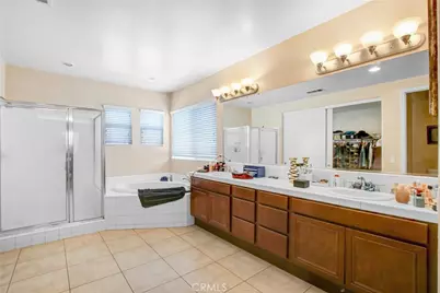 33921 Lake Breeze Drive, Yucaipa, CA 92399 - Photo 19