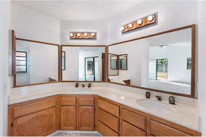 11142 Jordan River Court, Rancho Cordova, CA 95670 - Photo 9