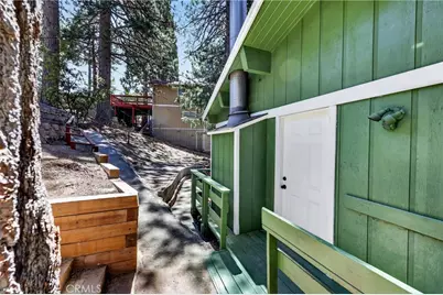 32375 Scandia, Running Springs, CA 92382 - Photo 17