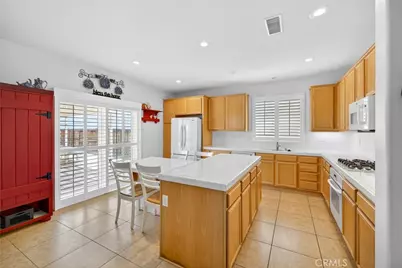 12312 Dandelion Way, Victorville, CA 92392 - Photo 11