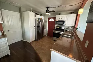 260 N Lyon Ave, Hemet, CA 92543 - Photo 13