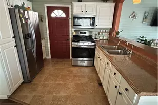 260 N Lyon Ave, Hemet, CA 92543 - Photo 9